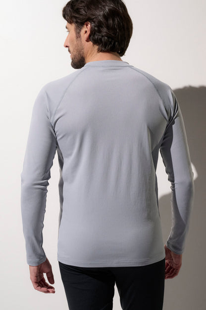 Veste de bain anti-UV grise pour homme, manches longues, légère et respirante, avec protection UPF 50+ pour activités aquatiques.