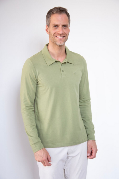 Polo anti-UV léger vert olive pour homme, manches longues, UPF50+, parfait pour une protection solaire quotidienne.